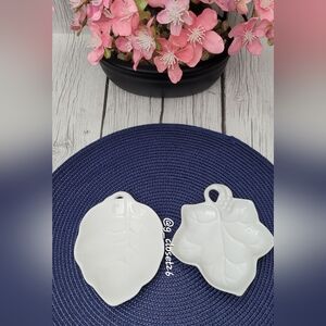 2 Lillian Vernon Dish 87 Porcelain Leaf Shaped Ring Dish /Trinket Dishes